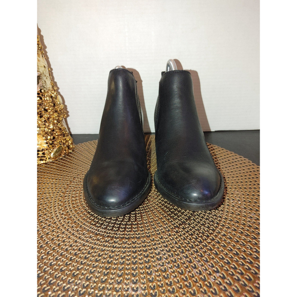 Born Beebe Ankle Booties Size 7M - Picture 2 of 5